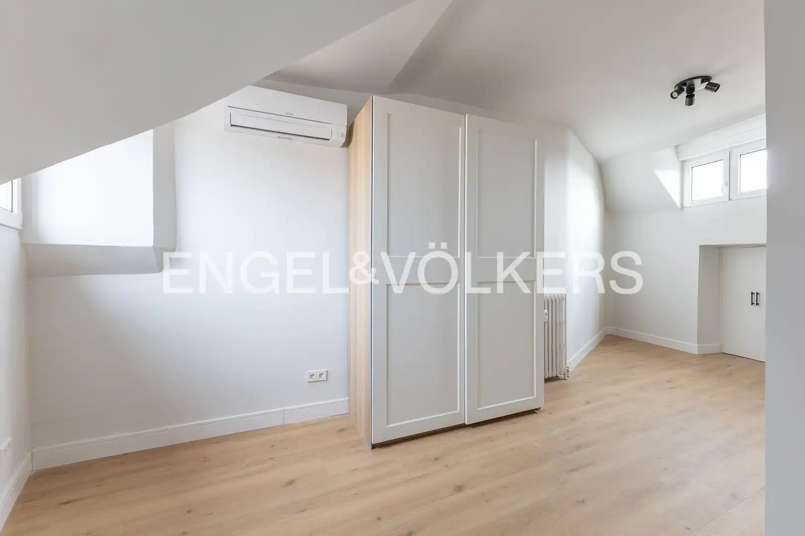 Bedroom of Flat for sale in Chamberí