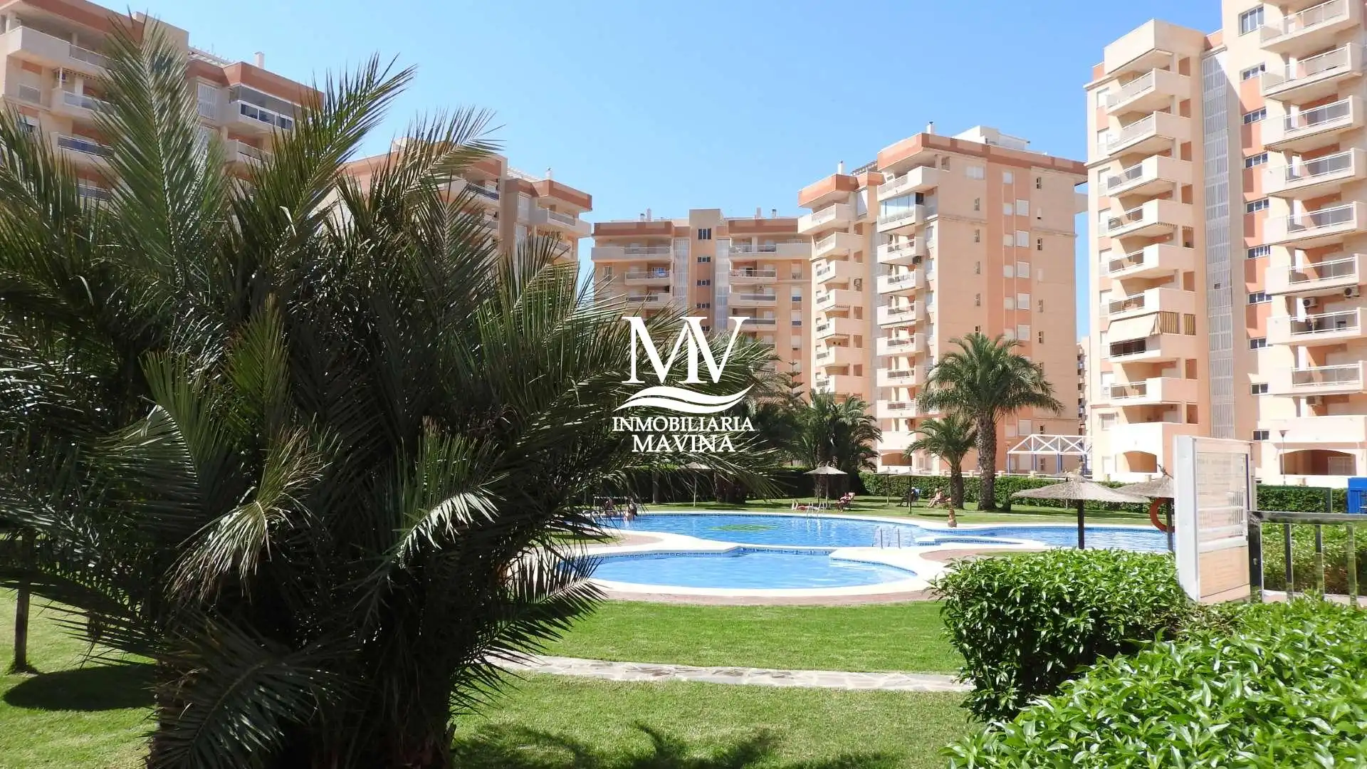 Vista exterior de Pis en venda en La Manga del Mar Menor amb Aire condicionat, Calefacció i Terrassa