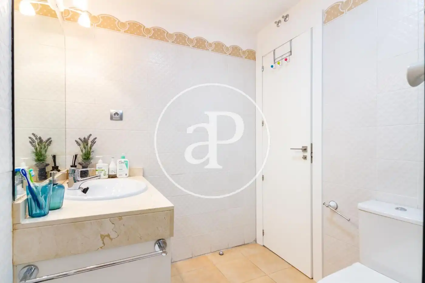 Badezimmer von Wohnung zur Miete in Pozuelo de Alarcón mit Klimaanlage, Heizung und Privatgarten