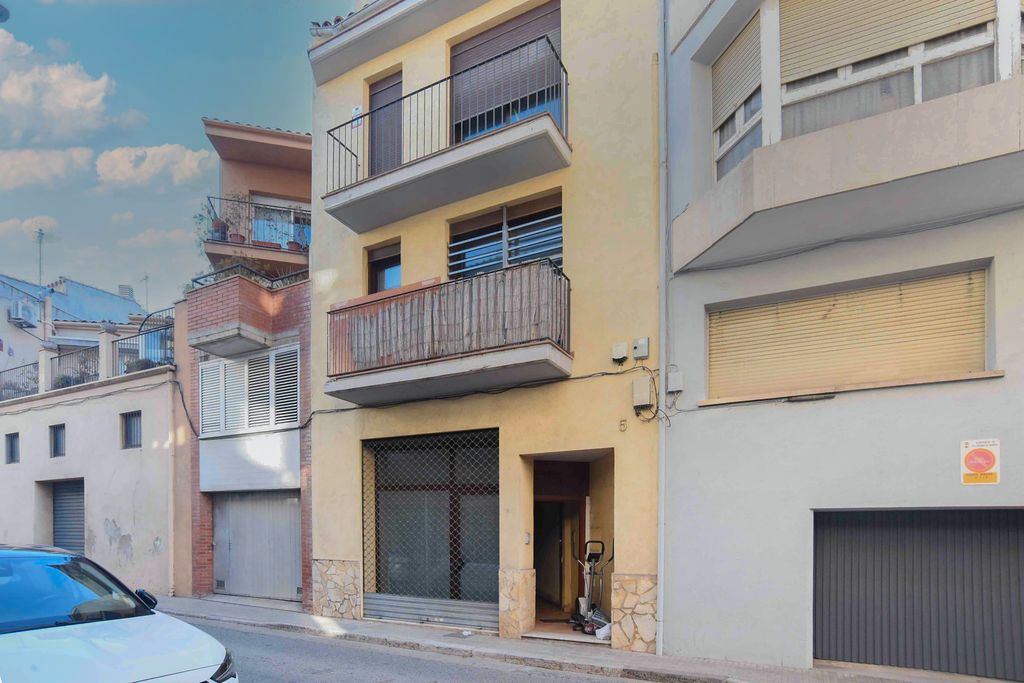 Exterior view of Flat for sale in Santa Coloma de Farners