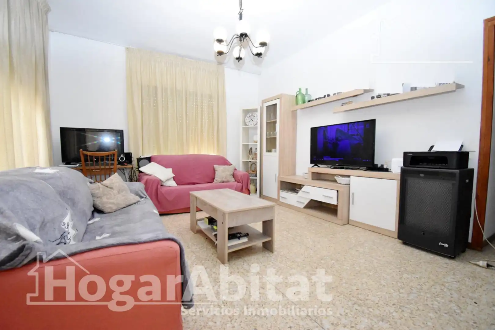 Sala d'estar de Casa adosada en venda en Oropesa del Mar / Orpesa amb Terrassa, Traster i Moblat