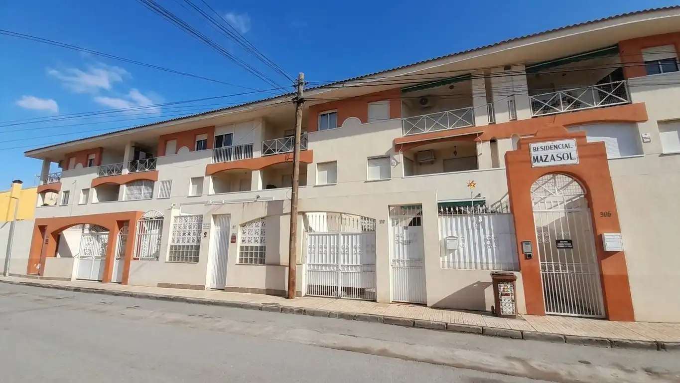 Vista exterior de Apartament en venda en Mazarrón amb Moblat i Balcó