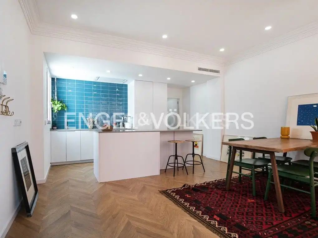 Cuina de Àtic de lloguer en Valencia amb Aire condicionat, Calefacció i Parquet