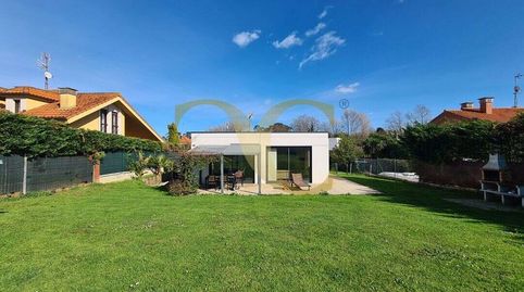 Foto 2 de Casa o chalet en venta en Calle de Luís Ortiz Berrocal, Bernueces, Gijón