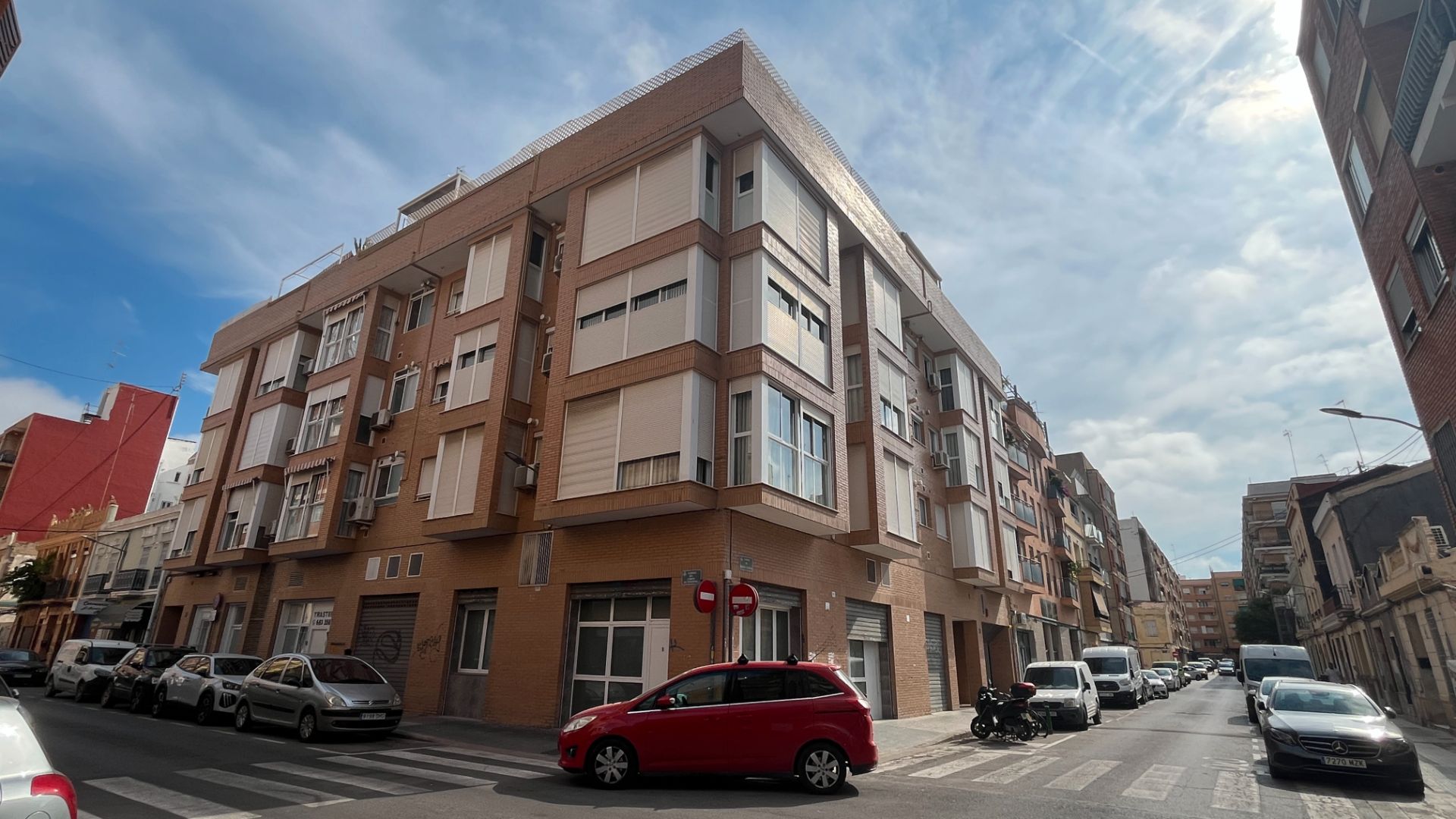 Exterior view of Flat for sale in  Valencia Capital  with Air Conditioner, Parquet flooring and Storage room