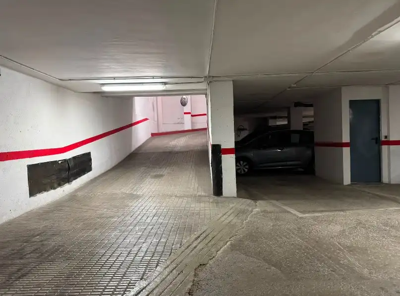 Parkplatz von Maisonette zur Miete in Castellón de la Plana / Castelló de la Plana mit Klimaanlage, Heizung und Terrasse