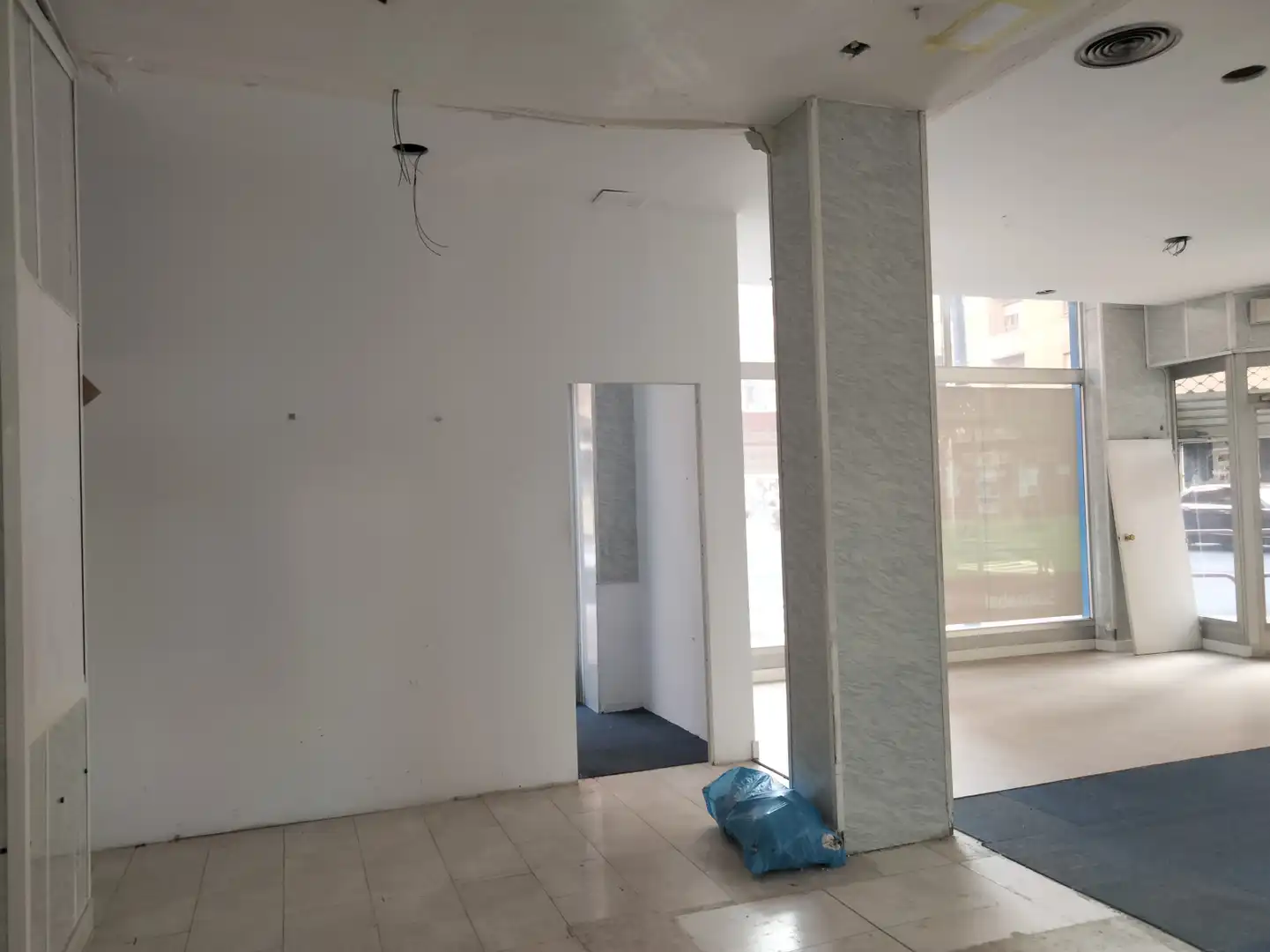 Geschaftsraum zur Miete in  Logroño