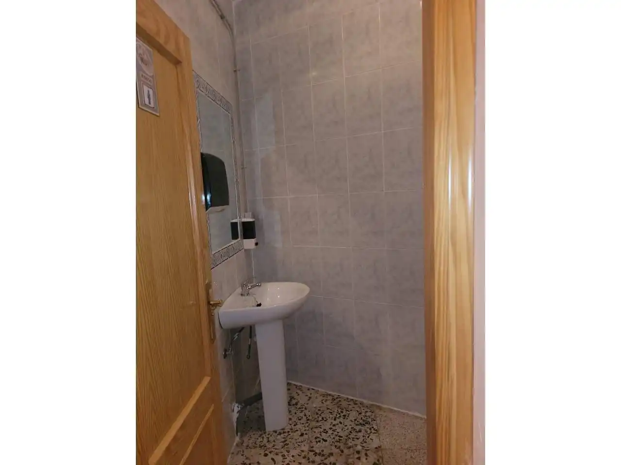 Local comercial en venda a Baza, imagen 4
