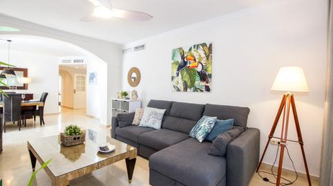 Foto 3 von Erdgeschoss zur Miete in Santa María, Marbella