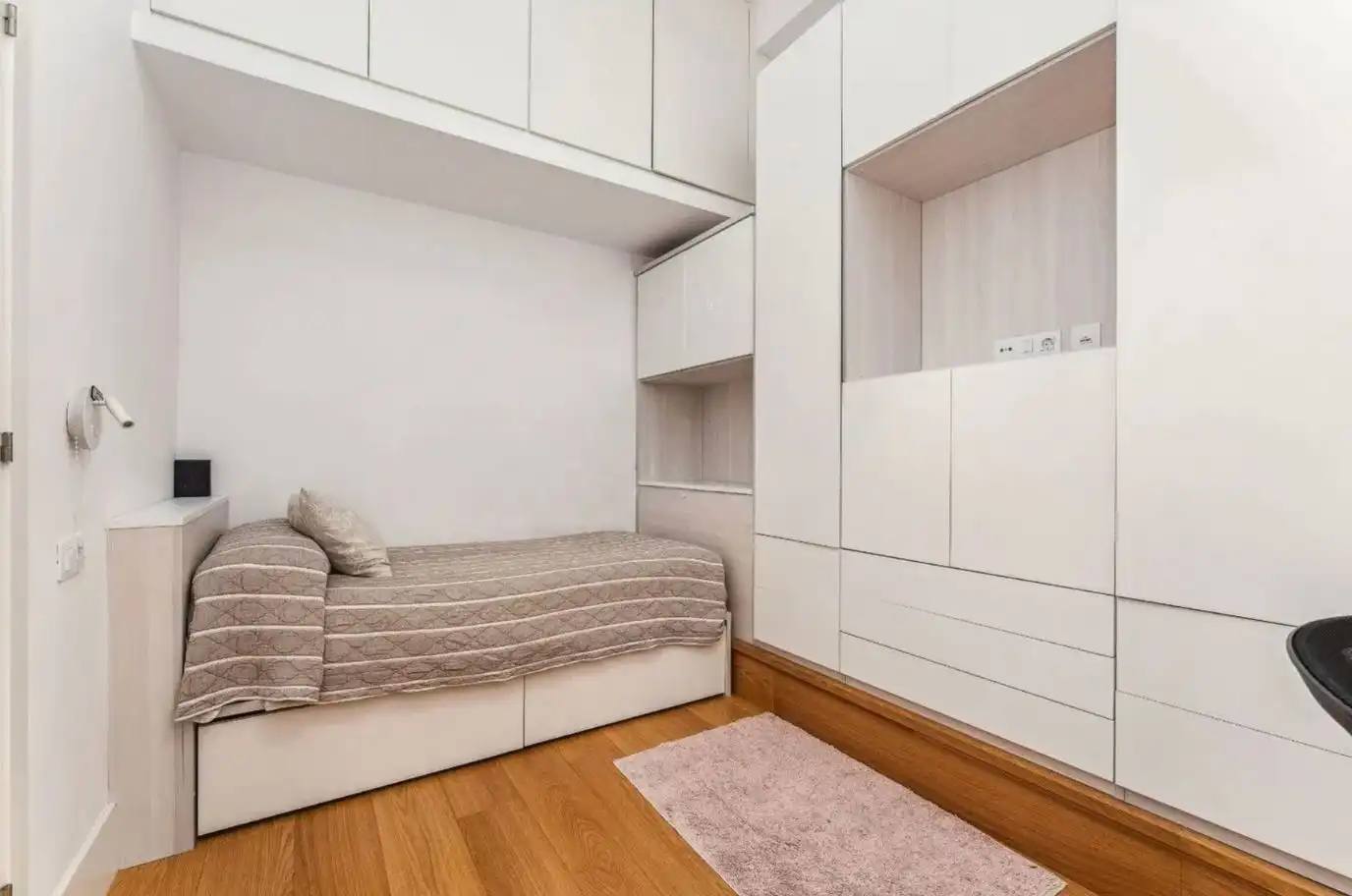Schlafzimmer von Wohnung zur Miete in Barcelona mit Heizung, Terrasse und Möbliert