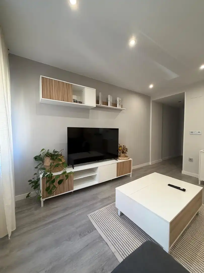 Wohnzimmer von Wohnung zur Miete in Gijón  mit Heizung, Terrasse und Balkon