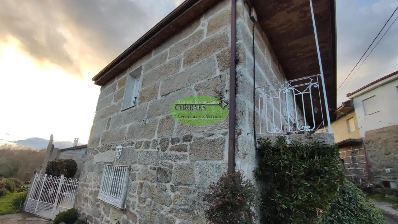 Vista exterior de Casa o xalet en venda en Paderne de Allariz amb Calefacció, Jardí privat i Parquet