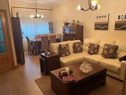 Sala d'estar de Casa adosada en venda en  Albacete Capital amb Aire condicionat, Calefacció i Parquet