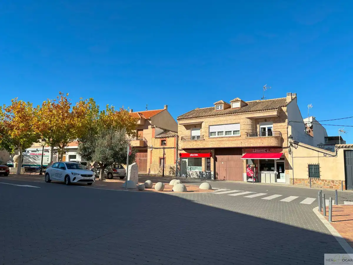 Vista exterior de Local de lloguer en Nambroca amb Aire condicionat