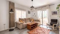 Living room of Flat for sale in  Granada Capital  with Air Conditioner and Terrace