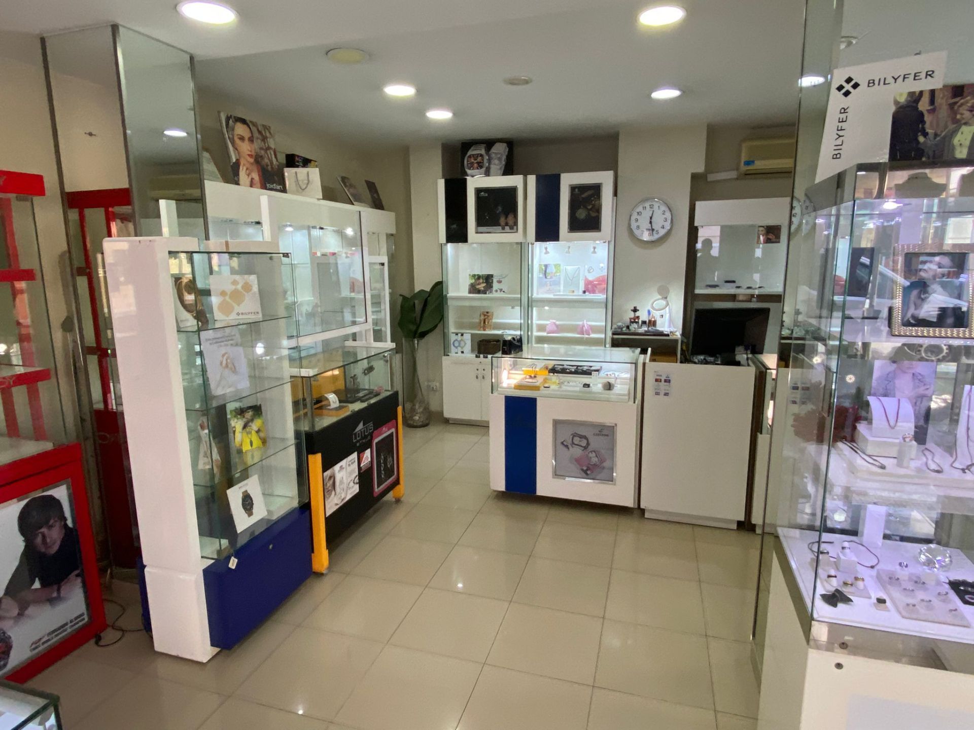 Premises for sale in La Línea de la Concepción