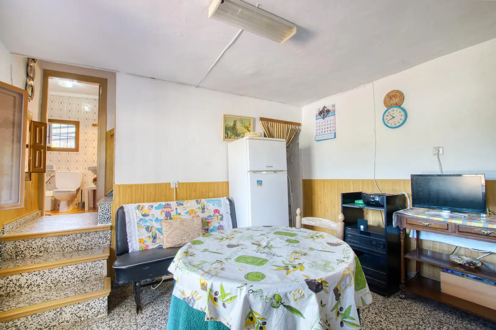 Cuina de Casa adosada en venda en Canillas de Aceituno amb Jardí privat