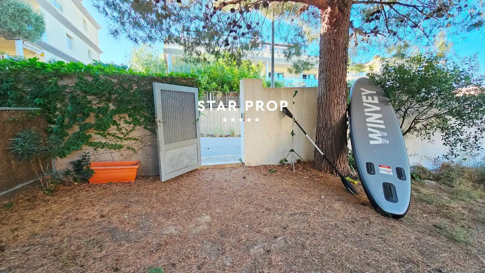 Parking de Casa adosada en venta en Llançà con Terraza, Trastero y Amueblado