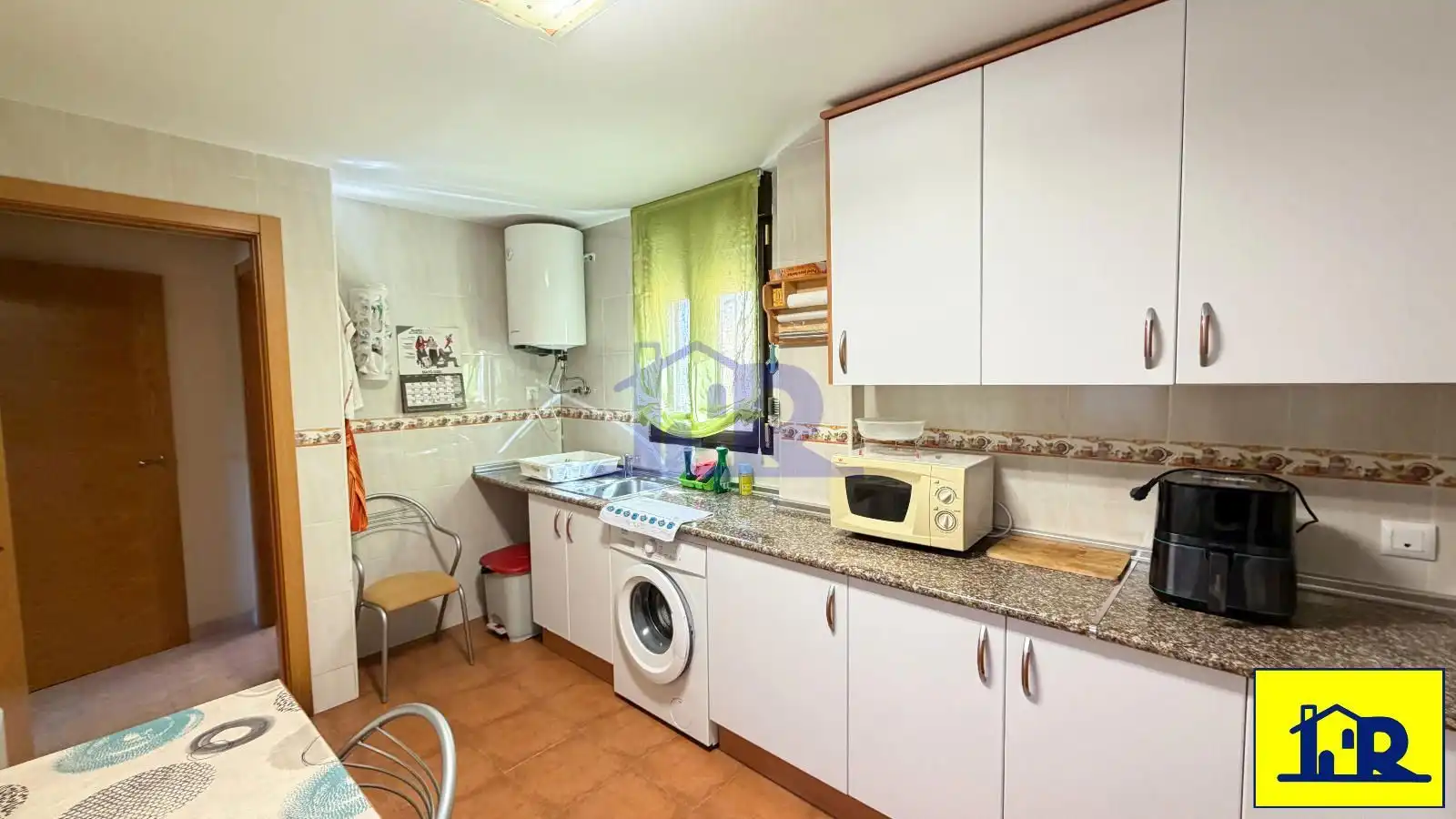 Cocina de Dúplex en venta en Cuenca con Calefacción, Trastero y Amueblado