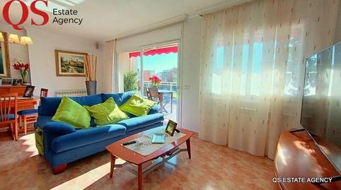 Foto 2 de Casa adosada en venda a Les Creus, Barcelona