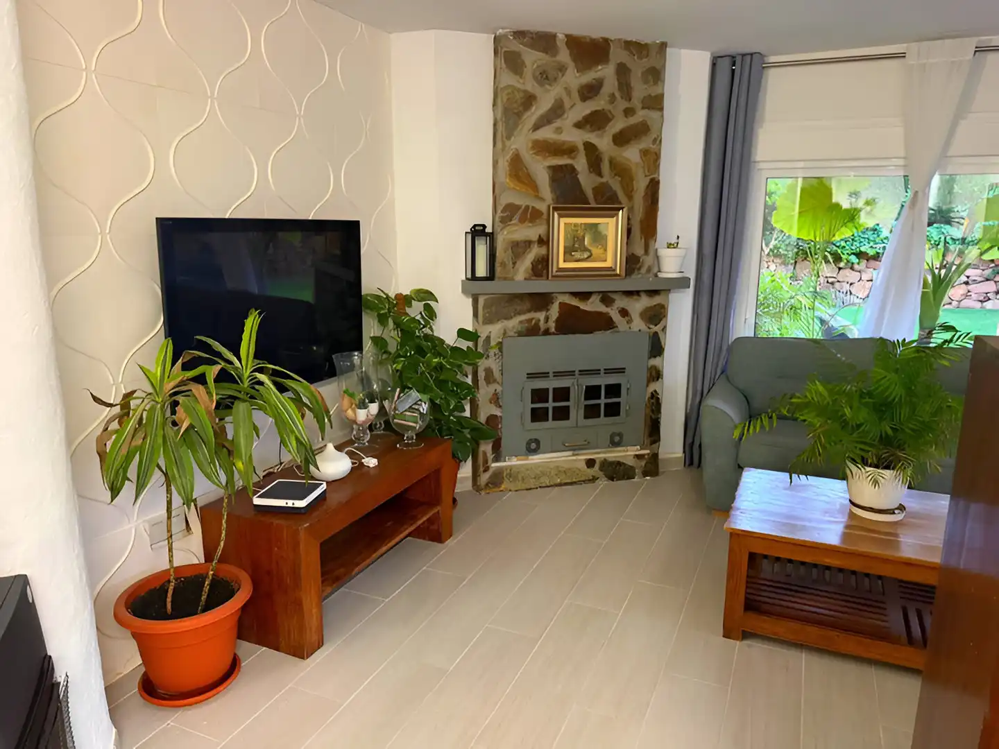 Apartamento con piscina en venta en Calahonda, imagen 11