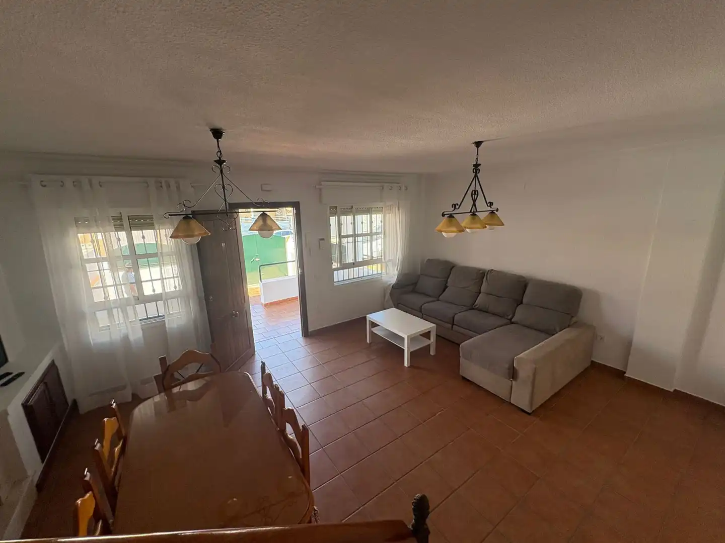 Sala d'estar de Casa o xalet de lloguer en Aljaraque amb Terrassa i Moblat