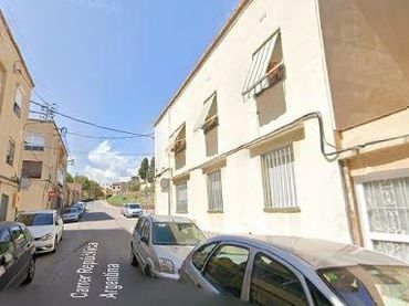 Local comercial en venda a Calle Periodista Fco Bas Mingot 36