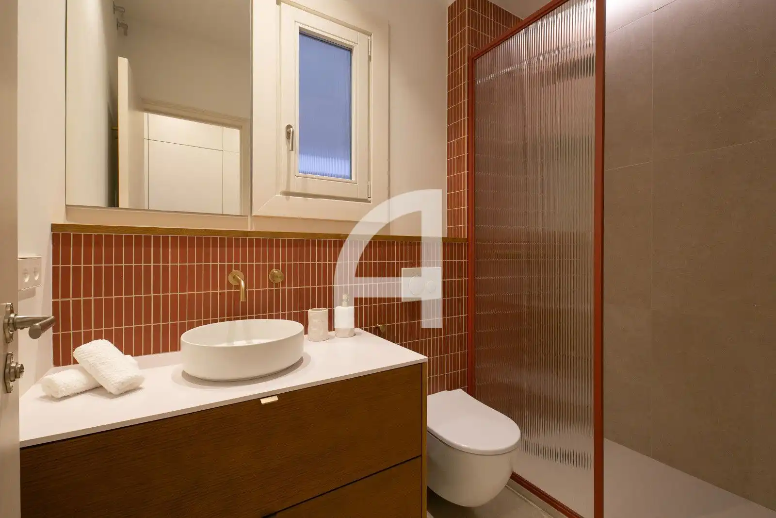 Bathroom of Flat for rent in Barcelona  with Air Conditioner, Heating and Parquet flooring