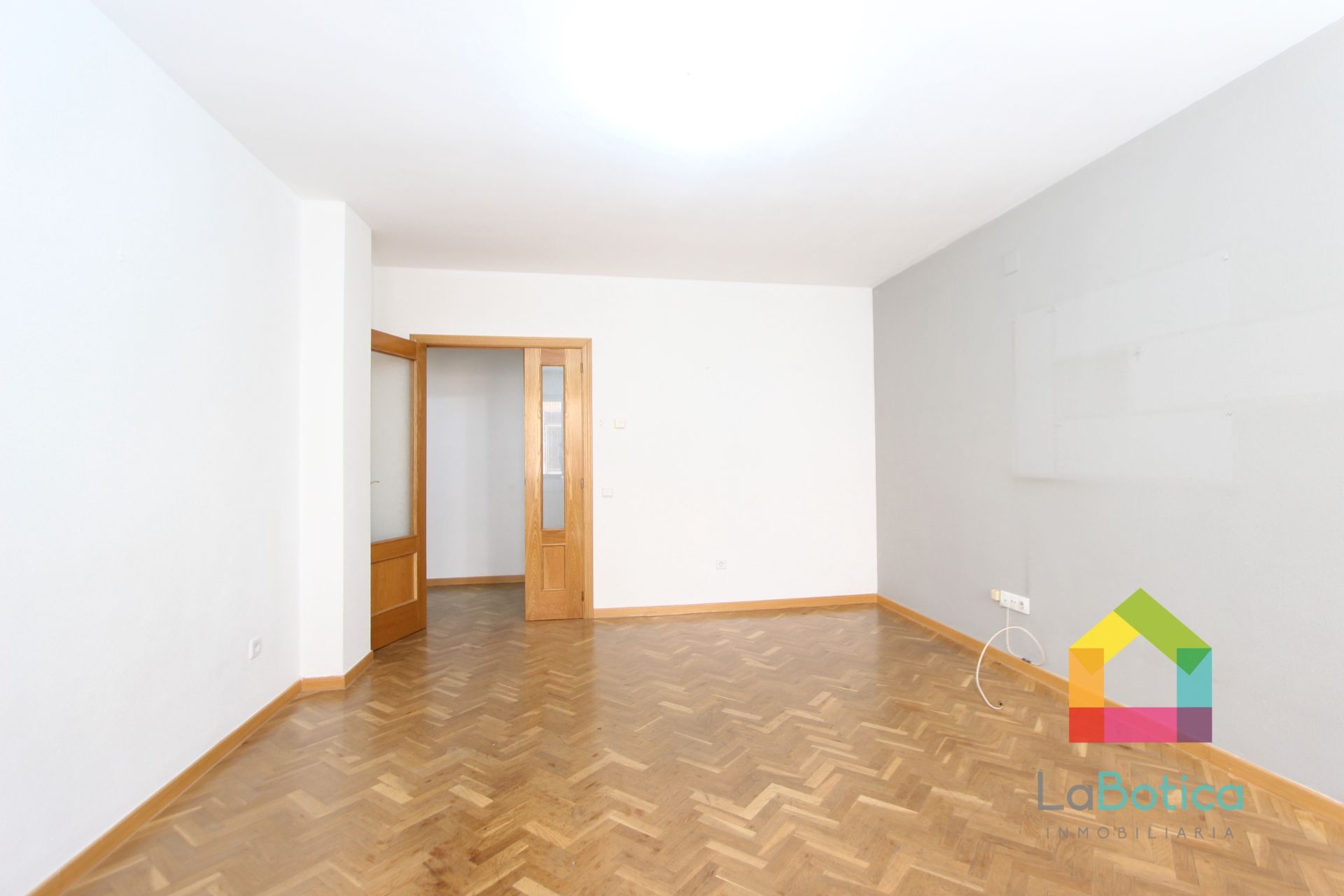 Sala d'estar de Apartament en venda en  Toledo Capital amb Calefacció