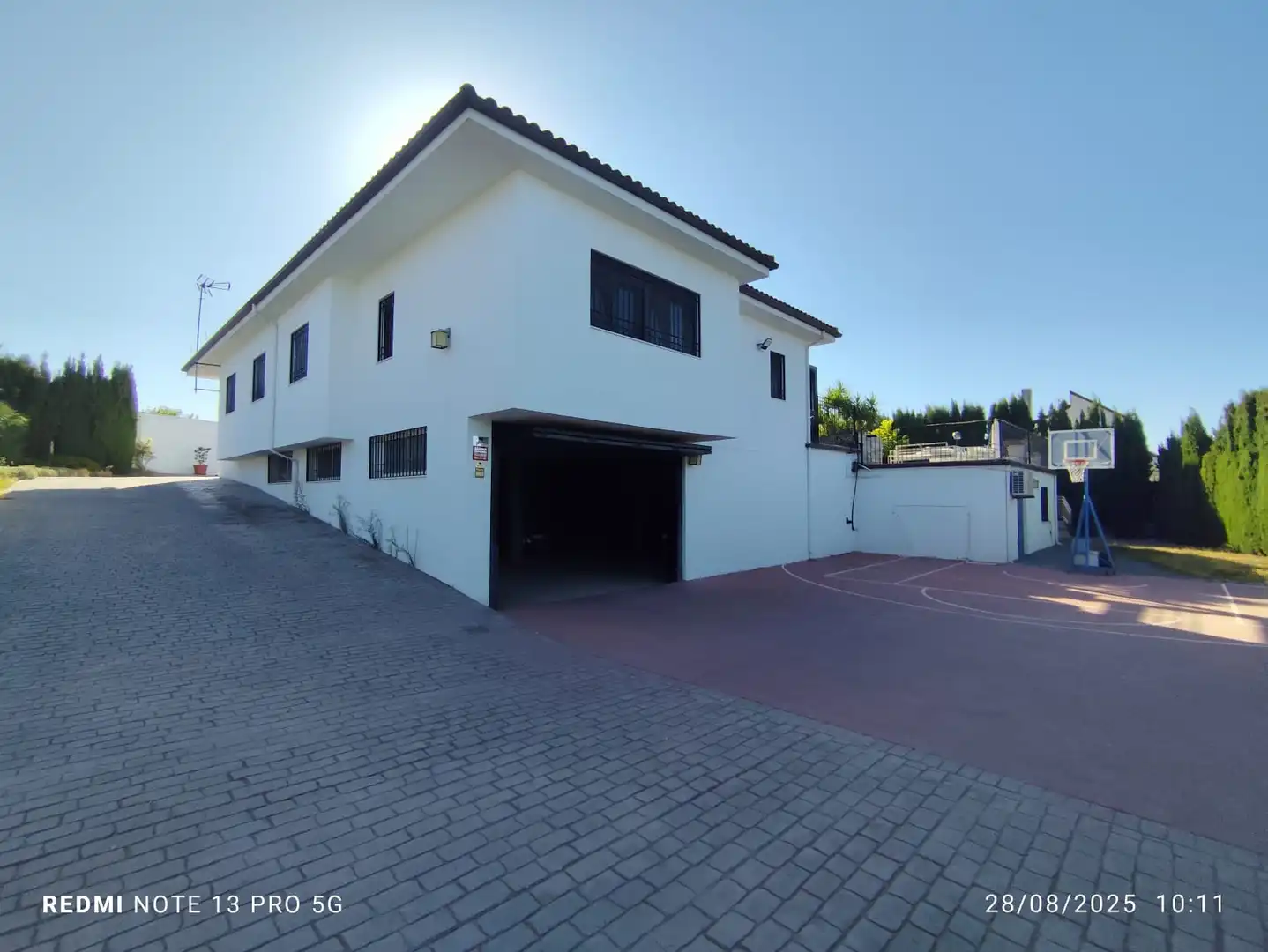 Vista exterior de Casa o xalet en venda en Úbeda amb Aire condicionat, Calefacció i Jardí privat