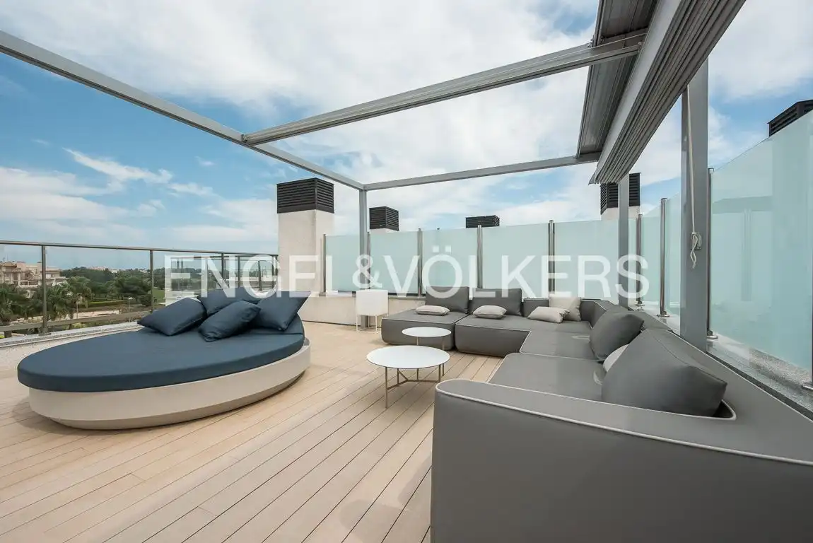 Terrasse von Dachboden zum Verkauf in Oliva mit Klimaanlage, Heizung und Terrasse