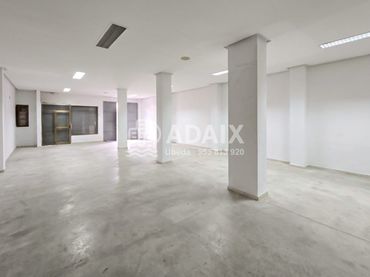 Local comercial en venta en Avenida Antonio Machado s/n