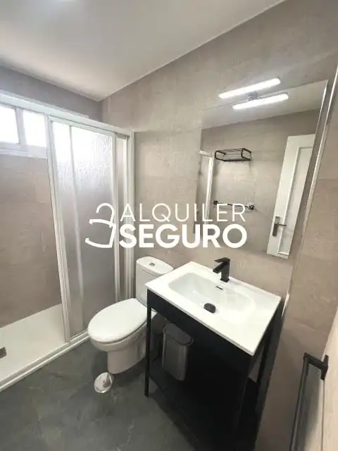 Badezimmer von Wohnung zur Miete in Centro