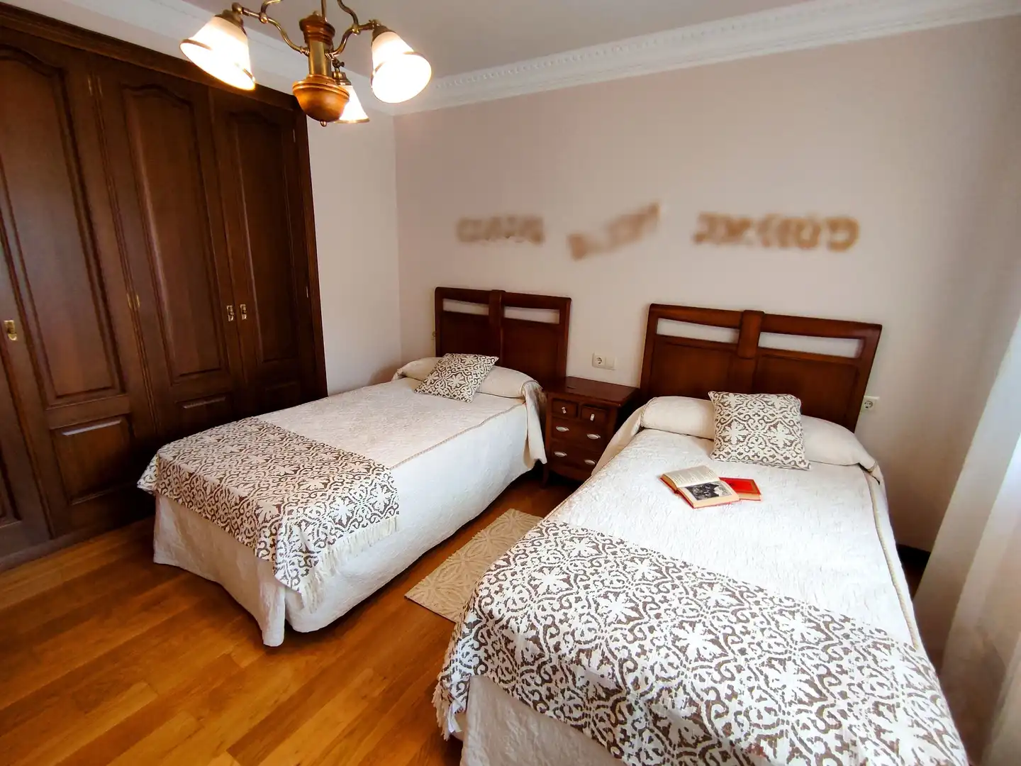 Dormitori de Casa o xalet en venda en Gondomar amb Jardí privat, Parquet i Terrassa