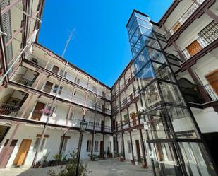 Vista exterior de Pis de lloguer en  Madrid Capital amb Calefacció, Moblat i Forn