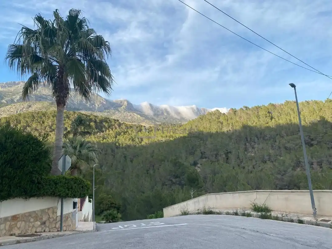 Vista exterior de Casa o chalet en venta en Callosa d'en Sarrià con Aire acondicionado, Jardín privado y Terraza