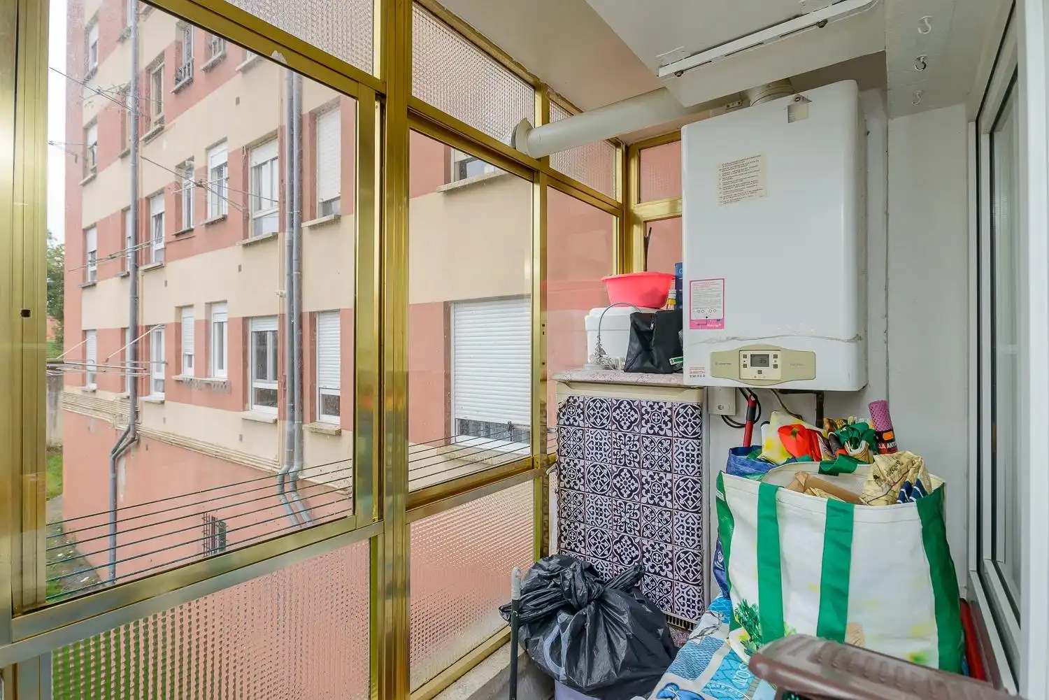 Terrassa de Pis en venda en Oviedo  amb Calefacció, Terrassa i Traster