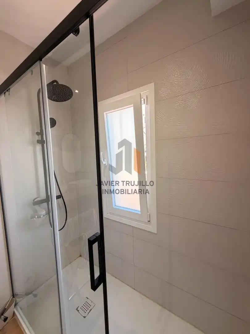 Bany de Casa o xalet en venda en Vélez-Málaga amb Terrassa, Traster i Moblat