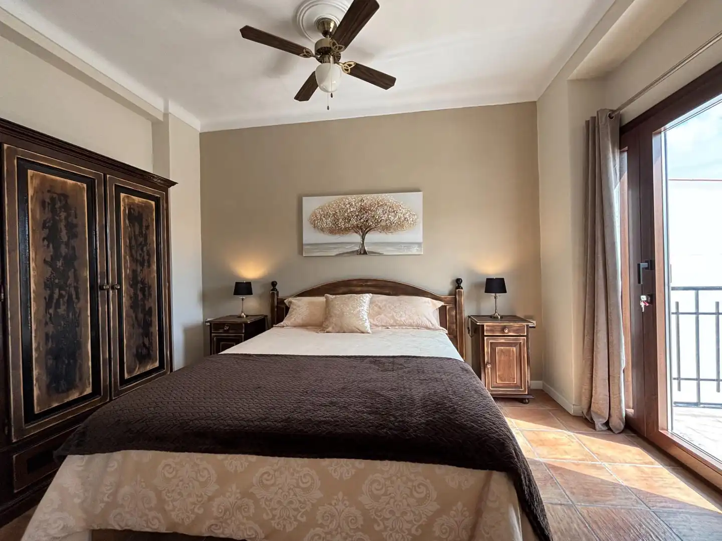 Habitación de Casa adosada en venta en Antequera con Calefacción, Terraza y Trastero