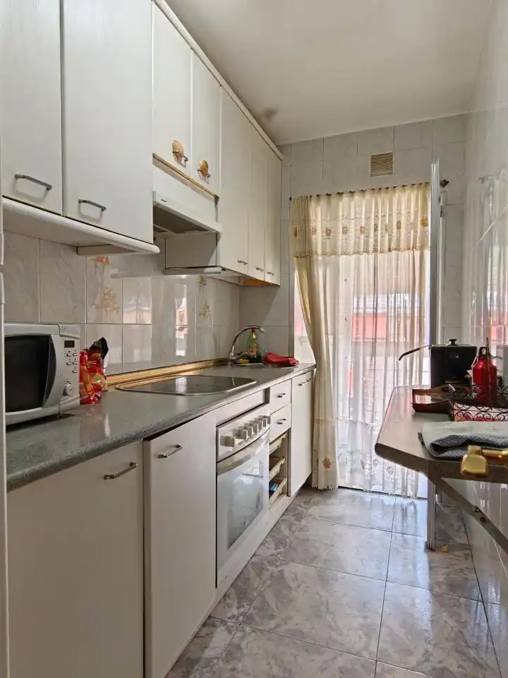 Cuina de Pis en venda en Madrid amb Calefacció i Terrassa