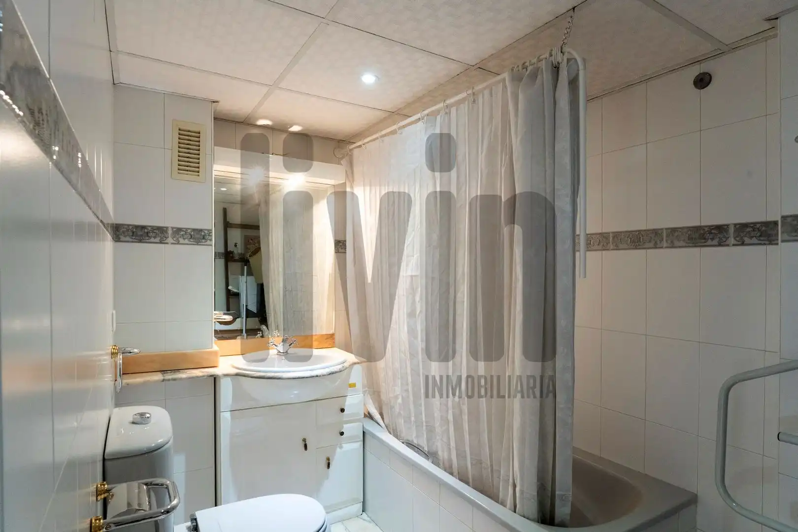 Badezimmer von Maisonette zum Verkauf in Jaén mit Klimaanlage, Heizung und Terrasse