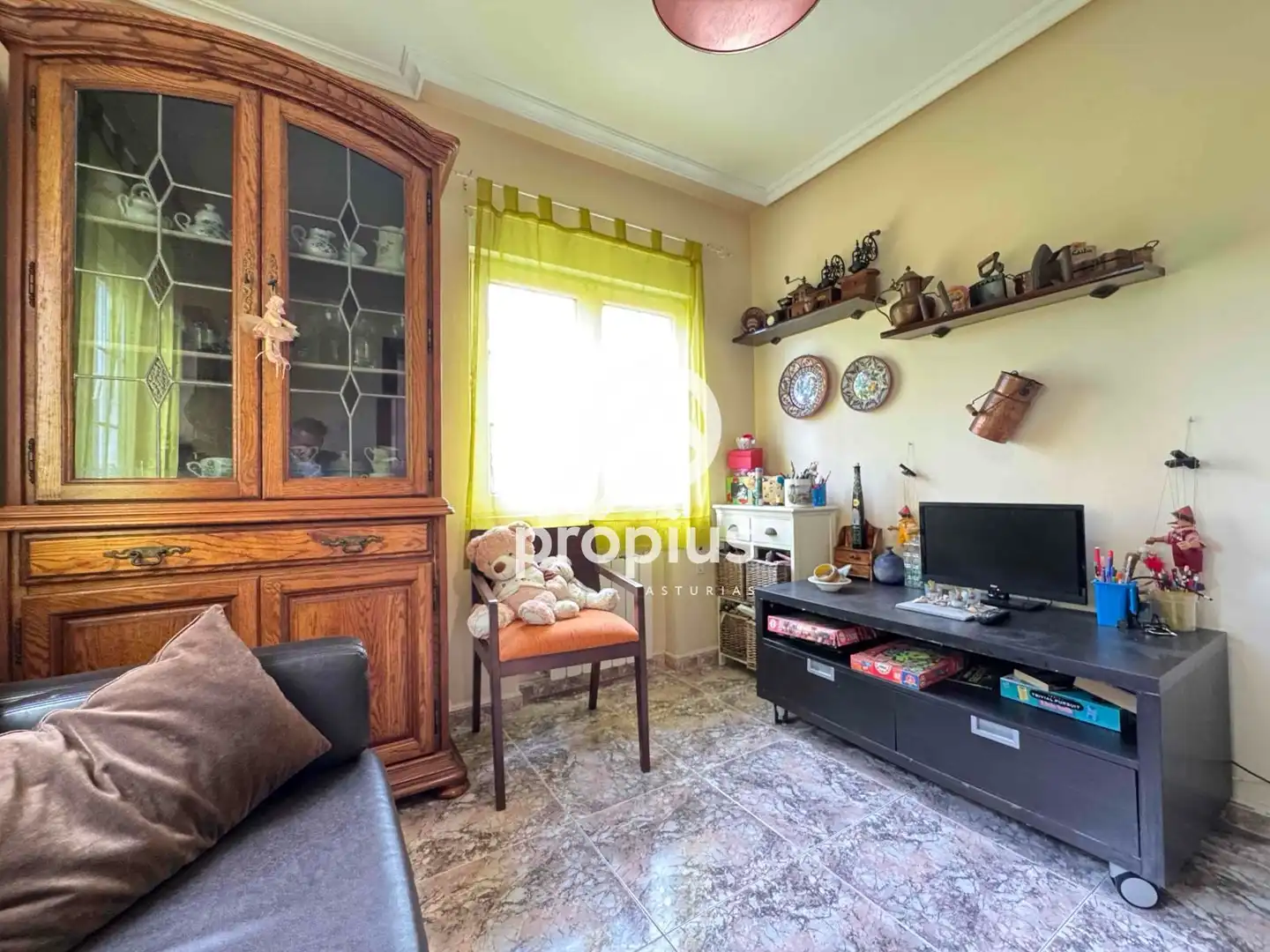 Living room of Houses for sale in Avilés  with Heating, Private garden and Parquet flooring