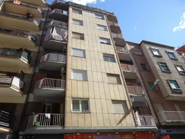Vista exterior de Pis en venda en Lleida amb Calefacció