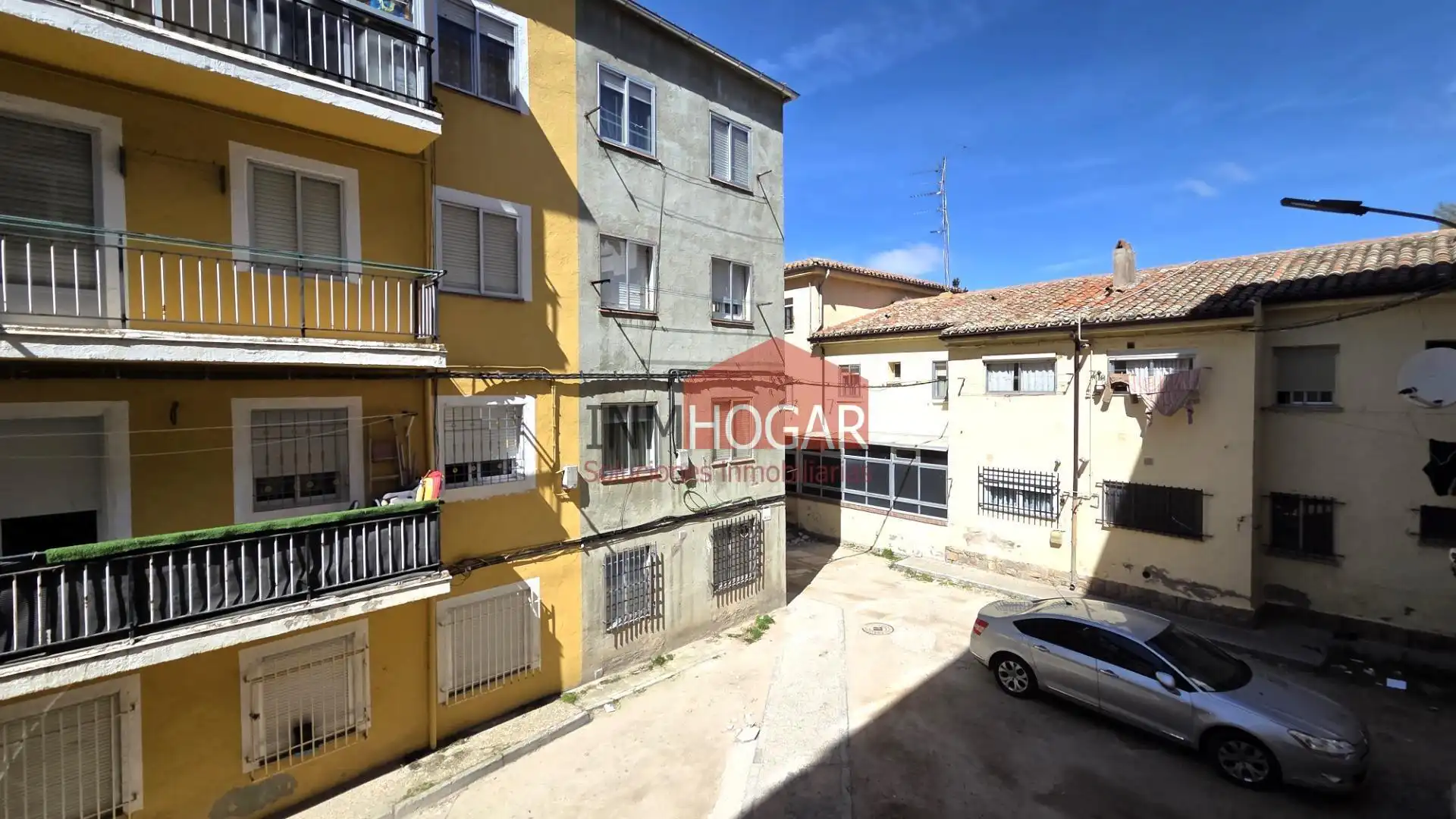 Vista exterior de Piso en venta en Ávila con Calefacción, Amueblado y Balcón