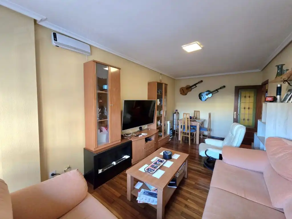 Sala d'estar de Pis en venda en Villarcayo de Merindad de Castilla la Vieja
