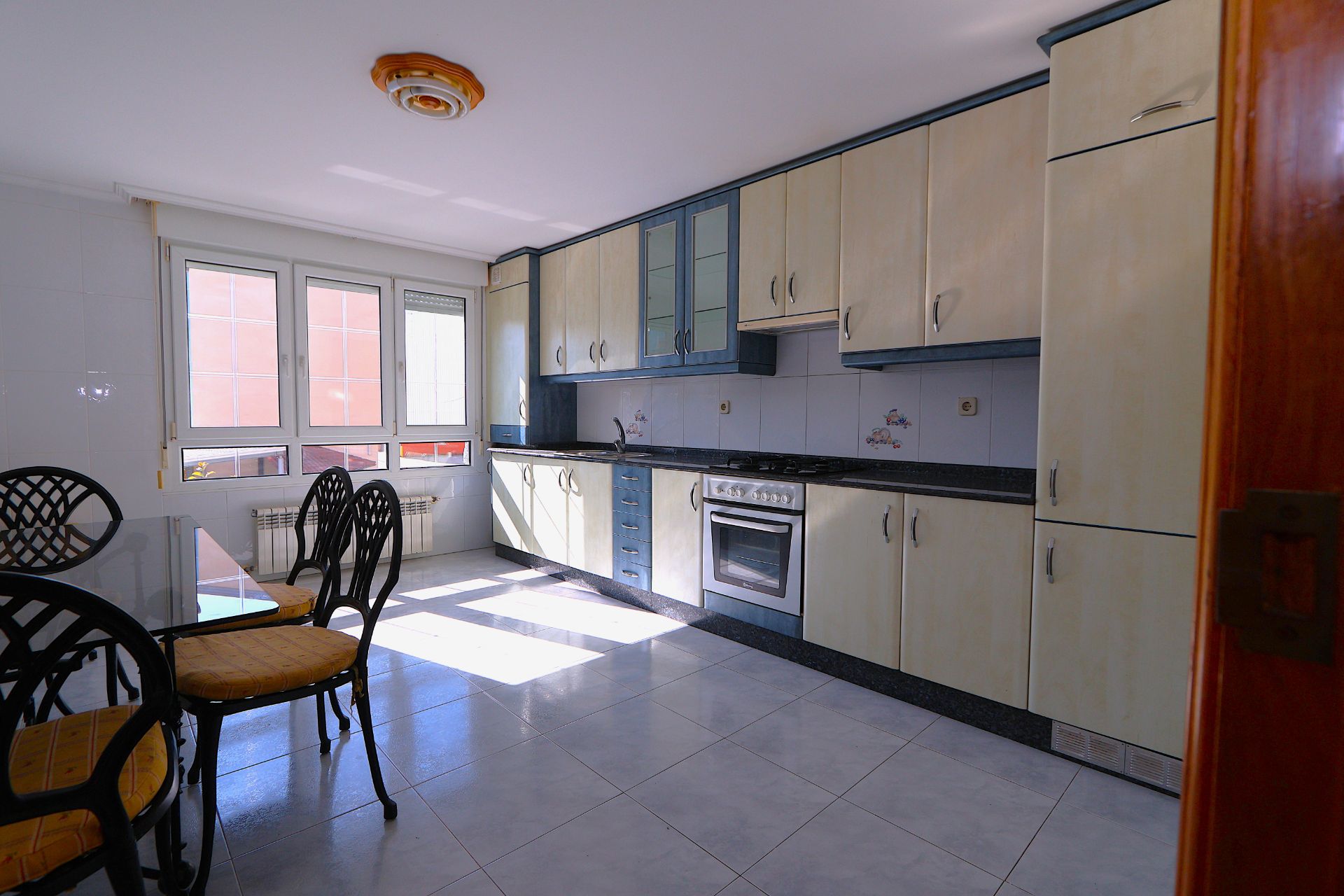Kitchen of Flat to rent in Carballo  with Heating