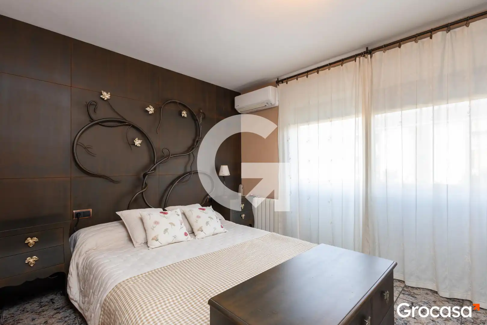 Habitación de Casa adosada en venta en Sant Vicenç Dels Horts con Aire acondicionado, Calefacción y Jardín privado