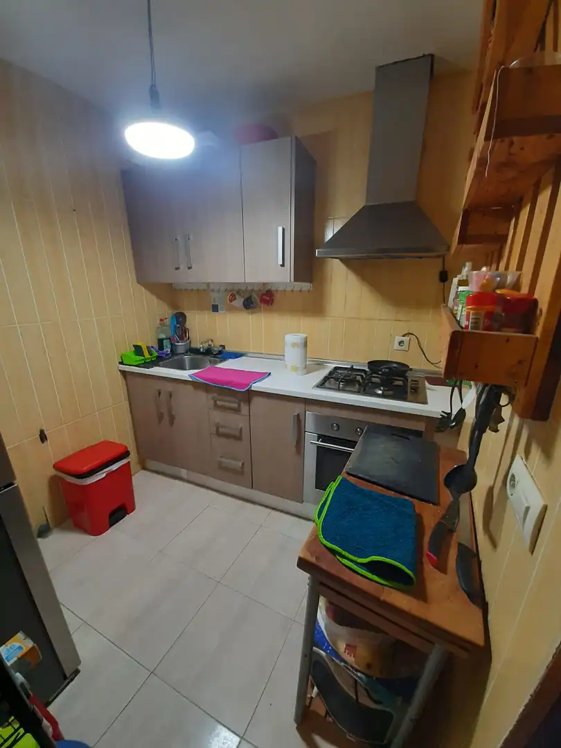 SE VENDE CASA EN LA ZONA DE LA PLAZA 1º DE MAYO, immagine 3
