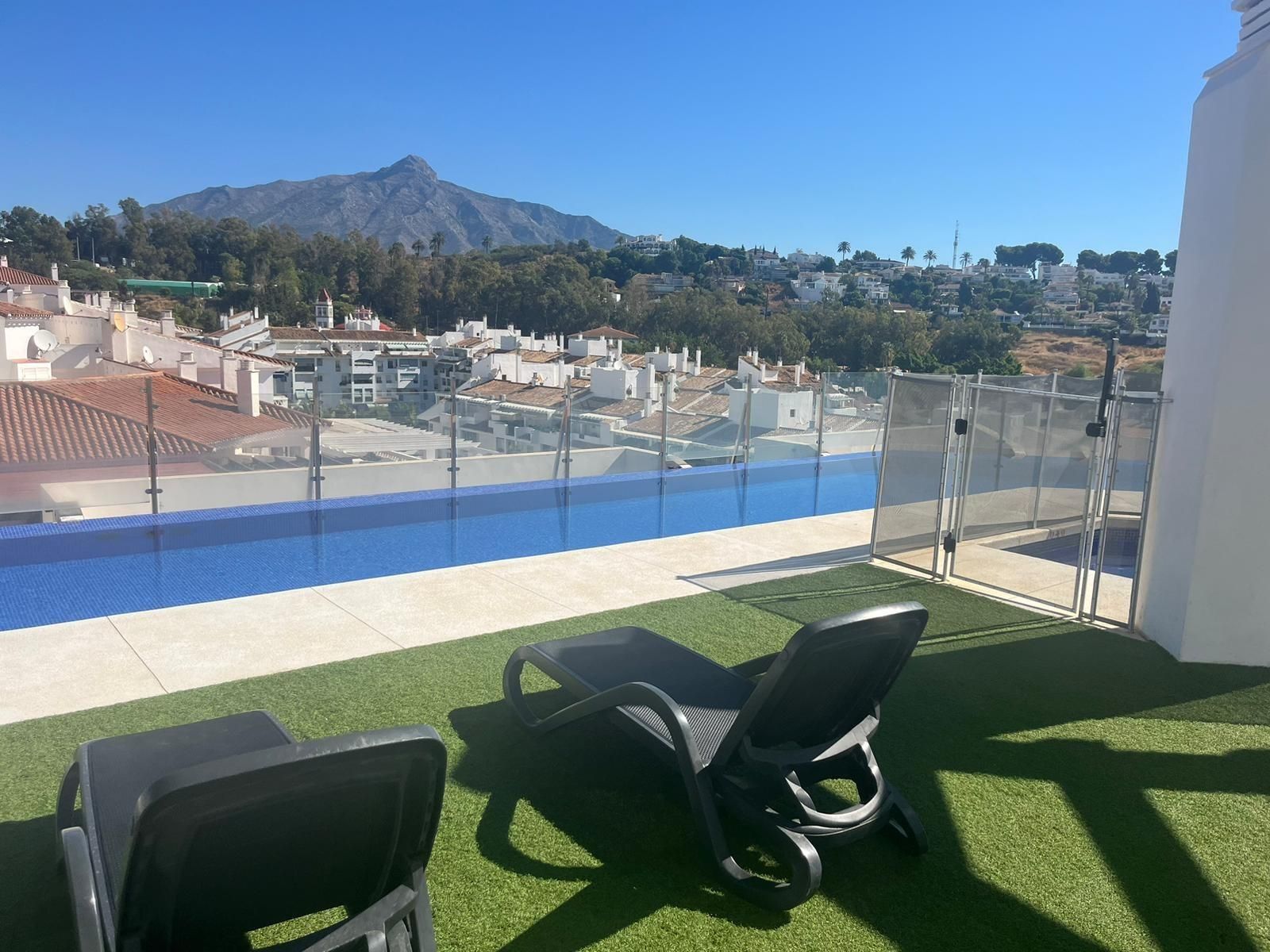 Terrassa de Pis de lloguer en Marbella amb Aire condicionat