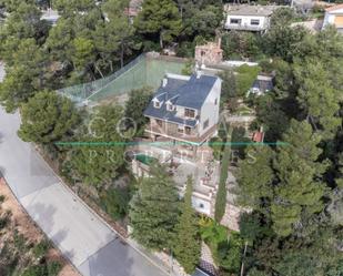 Vista exterior de Casa o xalet de lloguer en Caldes de Montbui amb Jardí privat, Terrassa i Traster